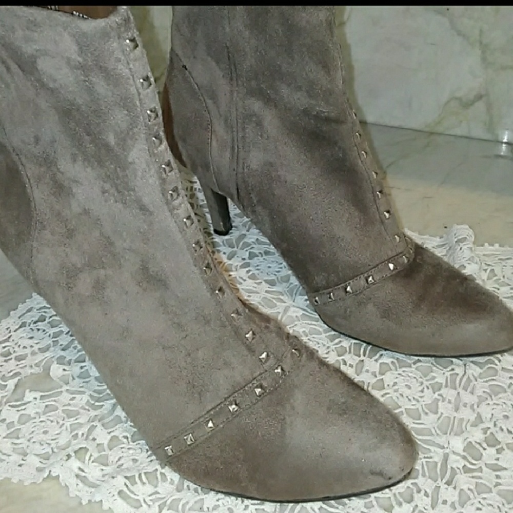 *Reposh* but never worn.